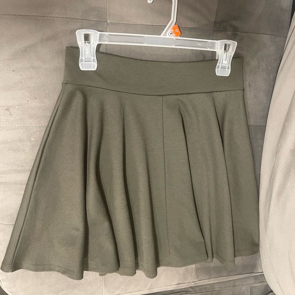 Skirt - Picture 4 of 4
